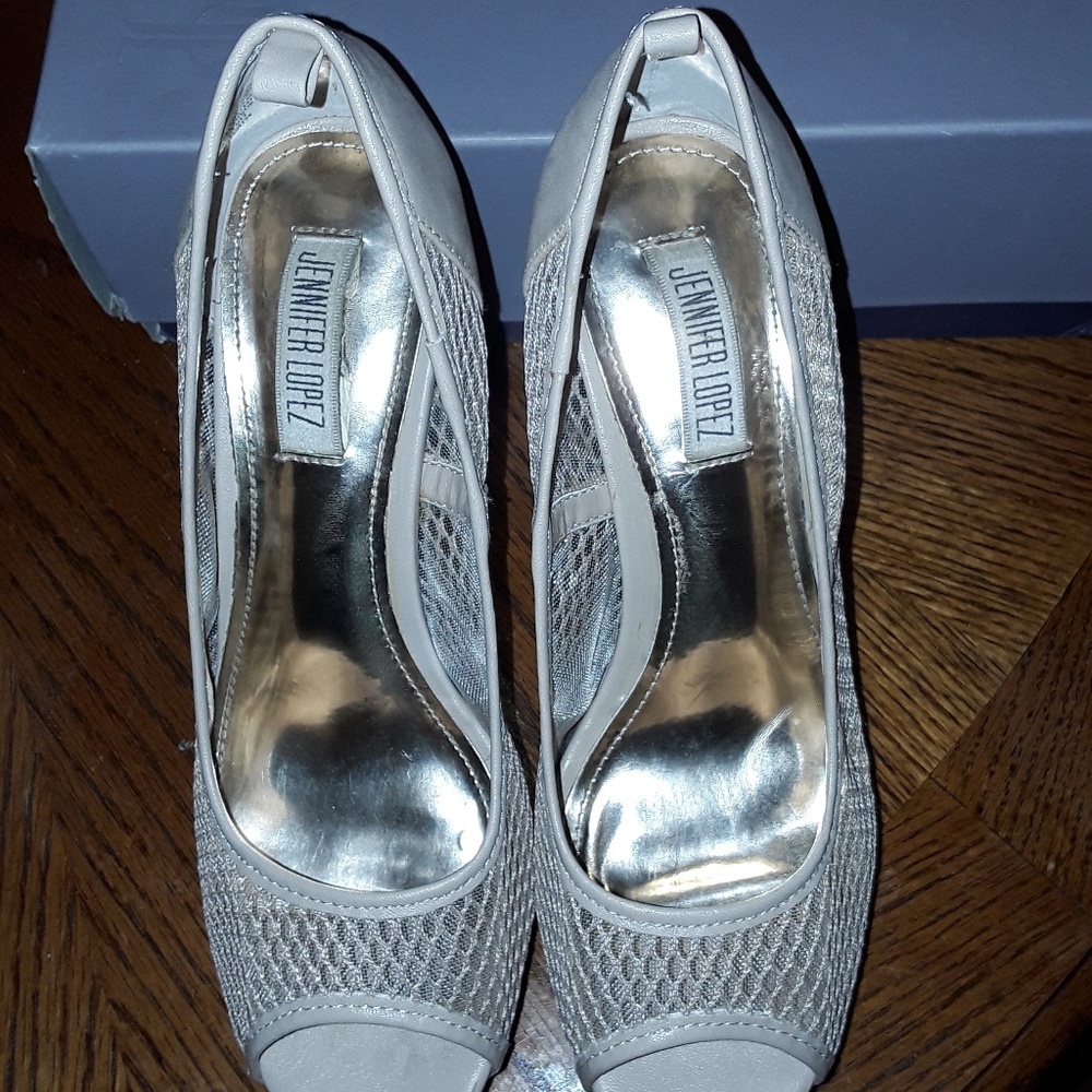 Jennifer Lopez high heels